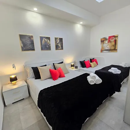 Raymihome Lugaro 1 * Turin